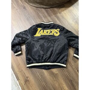 NBA Ultra Game LA Los Angeles Lakers Logo Stitched Bomber Satin Jacket 2XL Black